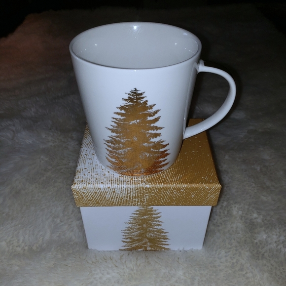 Paula Scaletti Other - PAULA SCALETTA Bone China  Christmas Cup